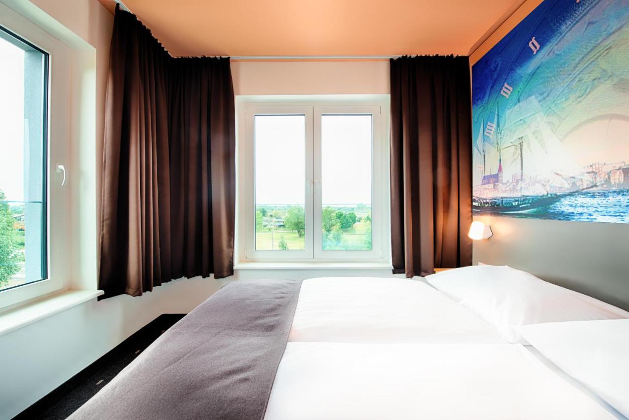 B&B Hotel Rostock-Hafen ภายนอก รูปภาพ