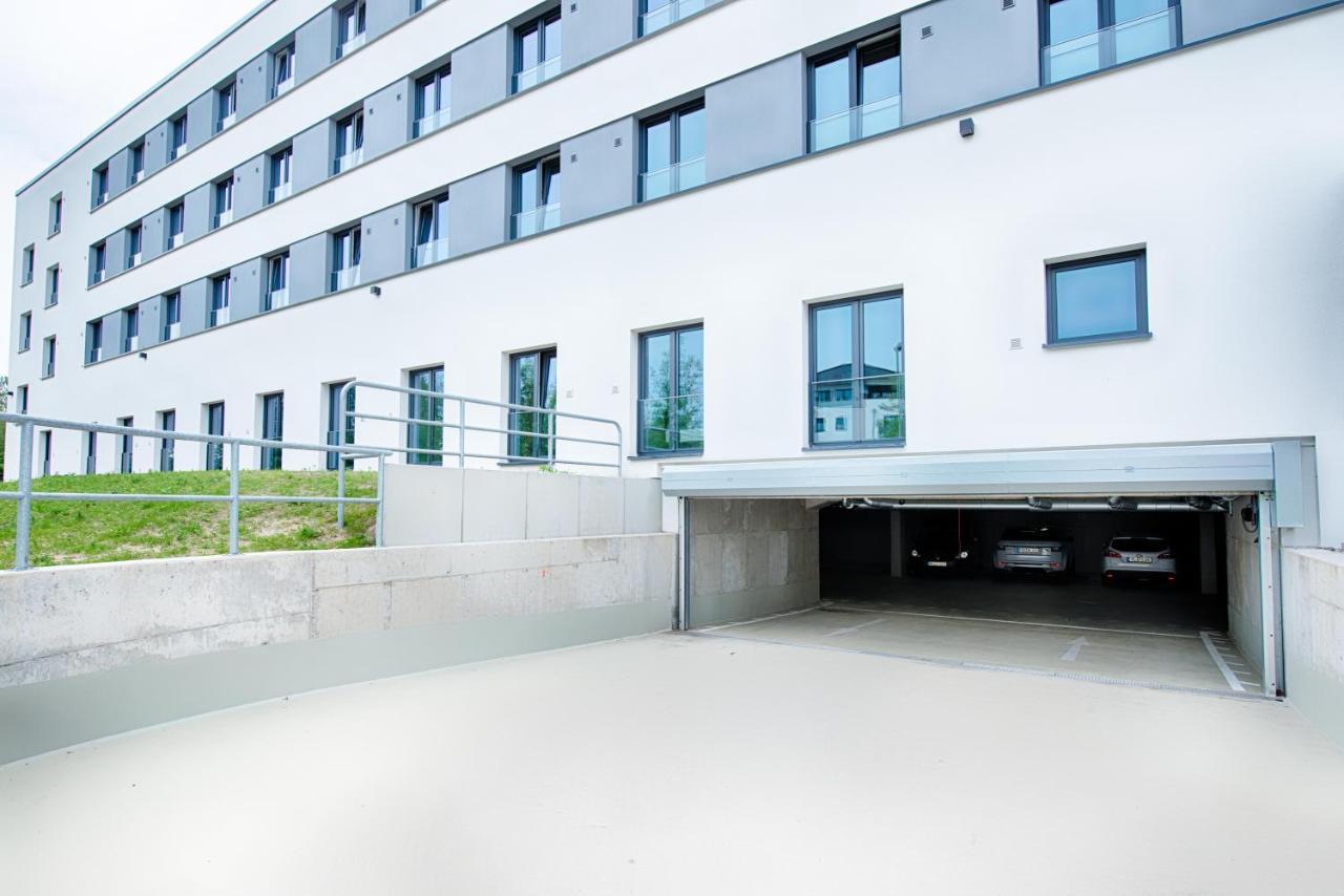 B&B Hotel Rostock-Hafen ภายนอก รูปภาพ